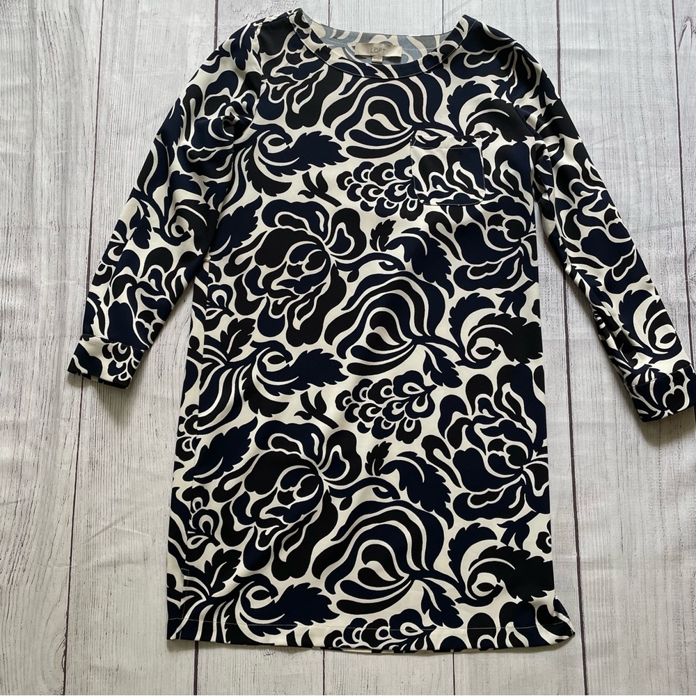 Loft Navy Print Shift Dress size XS